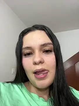 Selena Roa online show from November 2025 12:36:01 AM