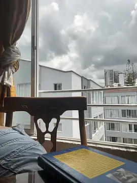 Selena Roa online show from November 2025 04:18:02 PM