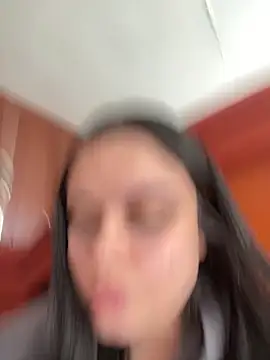 Selena Roa online show from April 2026 05:10:01 PM