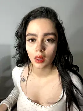 Selena Roa online show from November 2025 12:47:02 AM