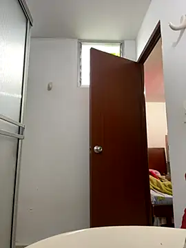 Selena Roa online show from October 2025 12:04:01 PM