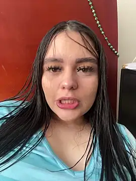 Selena Roa online show from April 2026 03:48:01 PM