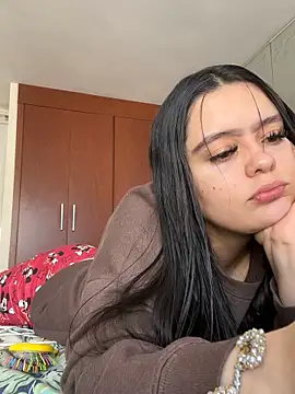 Selena Roa online show from April 2026 04:14:02 PM