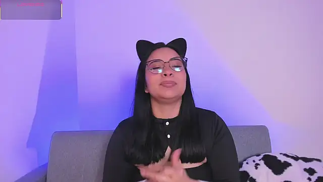 miah storm online show from December 2025 11:49:03 PM