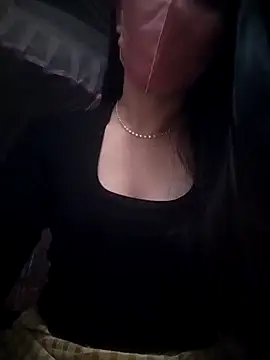 Emili68 online show from October 2025 08:35:02 AM