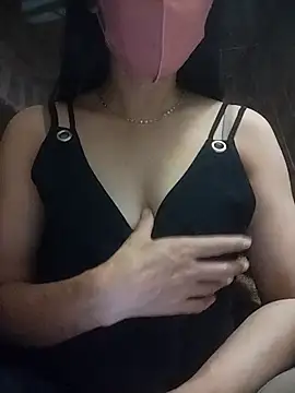 Emili68 online show from October 2025 12:26:02 PM