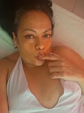 viviana-sexi online show from April 2026 05:27:02 PM