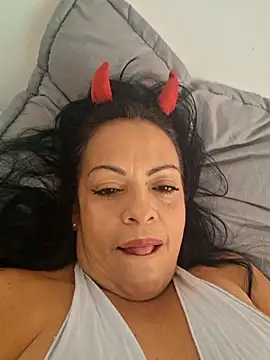 Snapshot of viviana-sexi chatting on June 2026 12:22:01 PM viviana-sexi online show from June 2026 12:22:01 PM