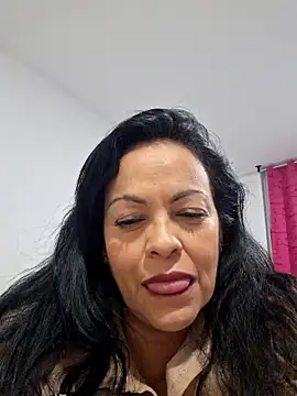 Snapshot of viviana-sexi chatting on June 2026 11:54:01 PM viviana-sexi online show from June 2026 11:54:01 PM
