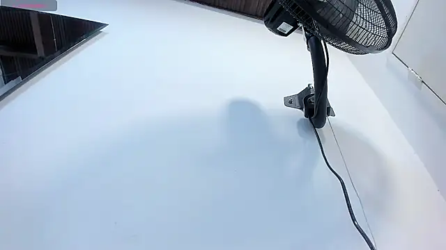 mirandaduboiss online show from April 2026 04:58:02 PM