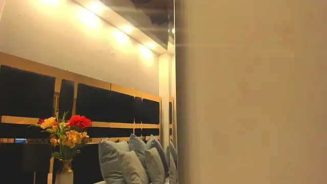 mirandaduboiss online show from January 2026 12:45:01 PM