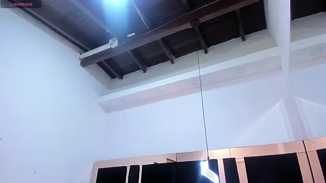 mirandaduboiss online show from February 2026 05:13:01 PM