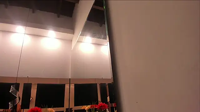 mirandaduboiss online show from March 2026 04:56:01 PM