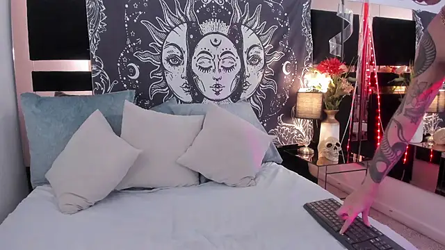 mirandaduboiss online show from March 2026 04:59:01 PM