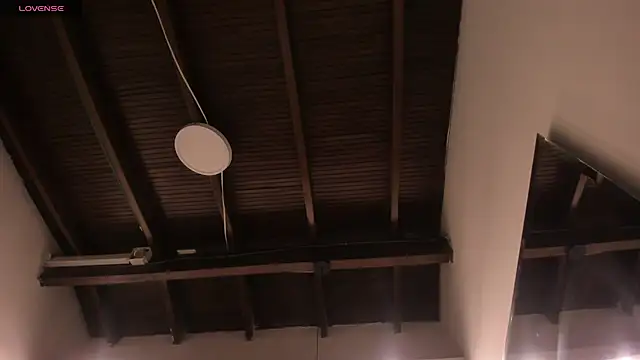 mirandaduboiss online show from March 2026 04:51:02 PM