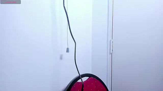 mirandaduboiss online show from March 2026 05:00:01 PM