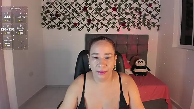 Snapshot of Karly_Closson chatting on November 2025 04:38:01 AM Karly Closson online show from November 2025 04:38:01 AM