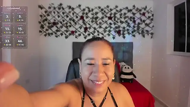 Snapshot of Karly_Closson chatting on November 2025 04:16:01 AM Karly Closson online show from November 2025 04:16:01 AM