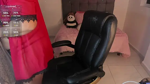 Snapshot of Karly_Closson chatting on November 2025 03:28:02 AM Karly Closson online show from November 2025 03:28:02 AM