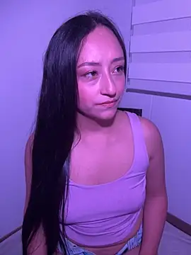 Snapshot of Melt_Sofie chatting on October 2025 10:41:02 PM Melt Sofie online show from October 2025 10:41:02 PM