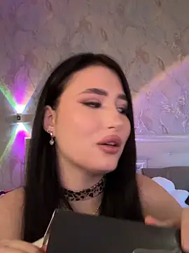 Snapshot of KailyBell chatting on October 2025 12:27:01 PM KailyBell online show from October 2025 12:27:01 PM