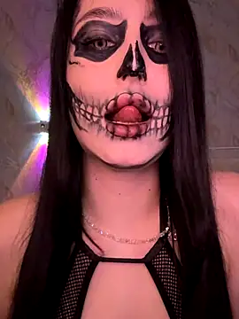 Snapshot of KailyBell chatting on October 2025 03:52:01 PM KailyBell online show from October 2025 03:52:01 PM