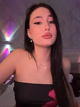 Snapshot of KailyBell chatting on October 2025 05:01:02 PM KailyBell online show from October 2025 05:01:02 PM