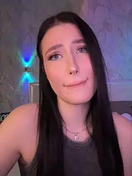 Snapshot of KailyBell chatting on November 2025 07:06:02 PM KailyBell online show from November 2025 07:06:02 PM