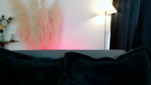 Snapshot of mia_roux1 chatting on February 2026 12:46:02 PM mia roux1 online show from February 2026 12:46:02 PM