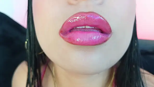 mia roux1 online show from March 2026 10:33:01 PM