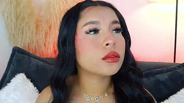 mia roux1 online show from March 2026 05:17:02 PM