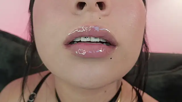 mia roux1 online show from May 2026 10:59:01 PM