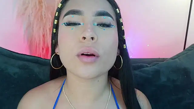 mia roux1 online show from April 2026 09:32:01 PM