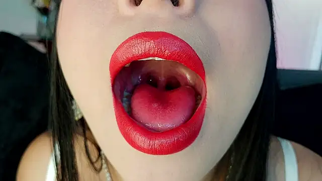 Snapshot of mia_roux1 chatting on February 2026 09:46:02 PM mia roux1 online show from February 2026 09:46:02 PM