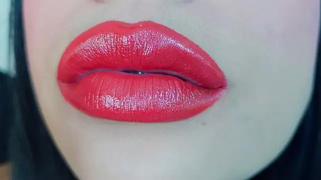 Snapshot of mia_roux1 chatting on February 2026 09:39:02 PM mia roux1 online show from February 2026 09:39:02 PM