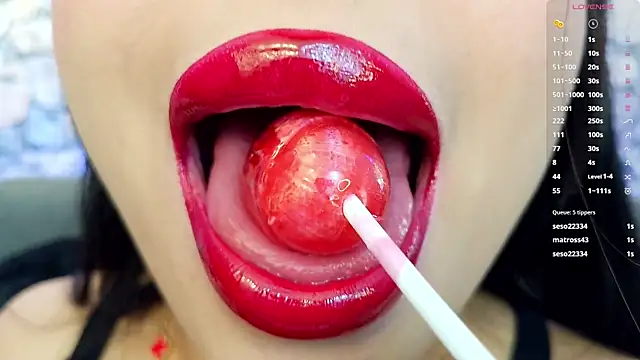 Snapshot of mia_roux1 chatting on November 2025 05:50:01 PM mia roux1 online show from November 2025 05:50:01 PM