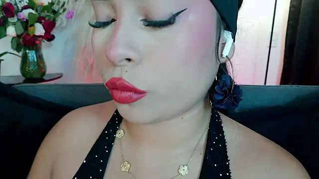 mia roux1 online show from March 2026 11:56:01 PM