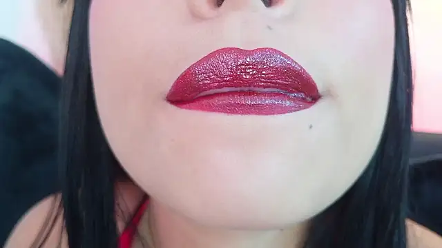 mia roux1 online show from March 2026 06:31:02 PM