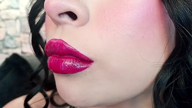 Snapshot of mia_roux1 chatting on November 2025 07:02:02 PM mia roux1 online show from November 2025 07:02:02 PM