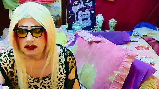 horni4luv online show from December 2025 09:52:02 PM