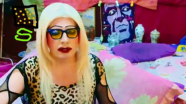 horni4luv online show from December 2025 11:44:02 PM