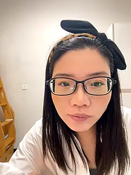 Snapshot of Nlen_baby chatting on November 2025 12:19:02 PM Nlen baby online show from November 2025 12:19:02 PM