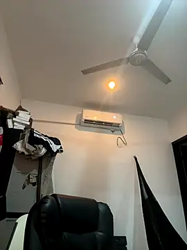 VERGALARGA120 online show from October 2025 02:21:01 AM