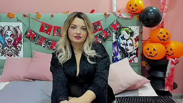 WilmaSanders online show from October 2025 02:22:02 AM