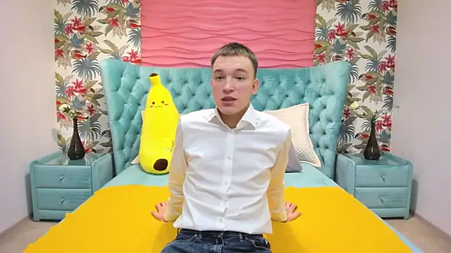 Snapshot of Derek_Banville chatting on October 2025 12:57:02 PM Derek Banville online show from October 2025 12:57:02 PM