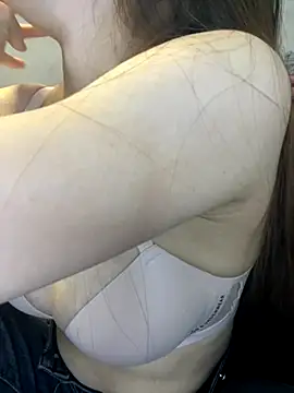 Snapshot of kitty-20x chatting on November 2025 02:10:02 PM kitty-20x online show from November 2025 02:10:02 PM