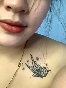 Snapshot of helo-kitty chatting on November 2025 05:13:02 PM helo-kitty online show from November 2025 05:13:02 PM