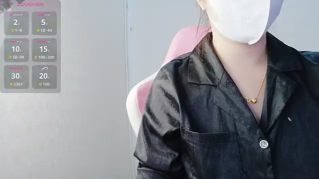 Snapshot of helo-kitty chatting on December 2025 01:46:01 PM helo-kitty online show from December 2025 01:46:01 PM