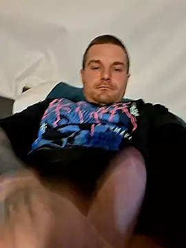 DadDDick925 online show from January 2026 01:01:02 AM