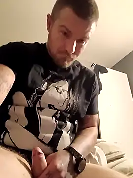 DadDDick925 online show from November 2025 02:00:02 AM